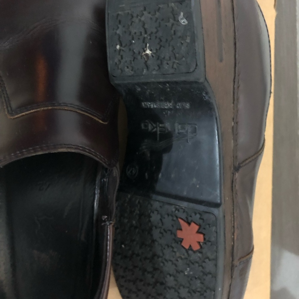 Shoes - Picture 2 of 7